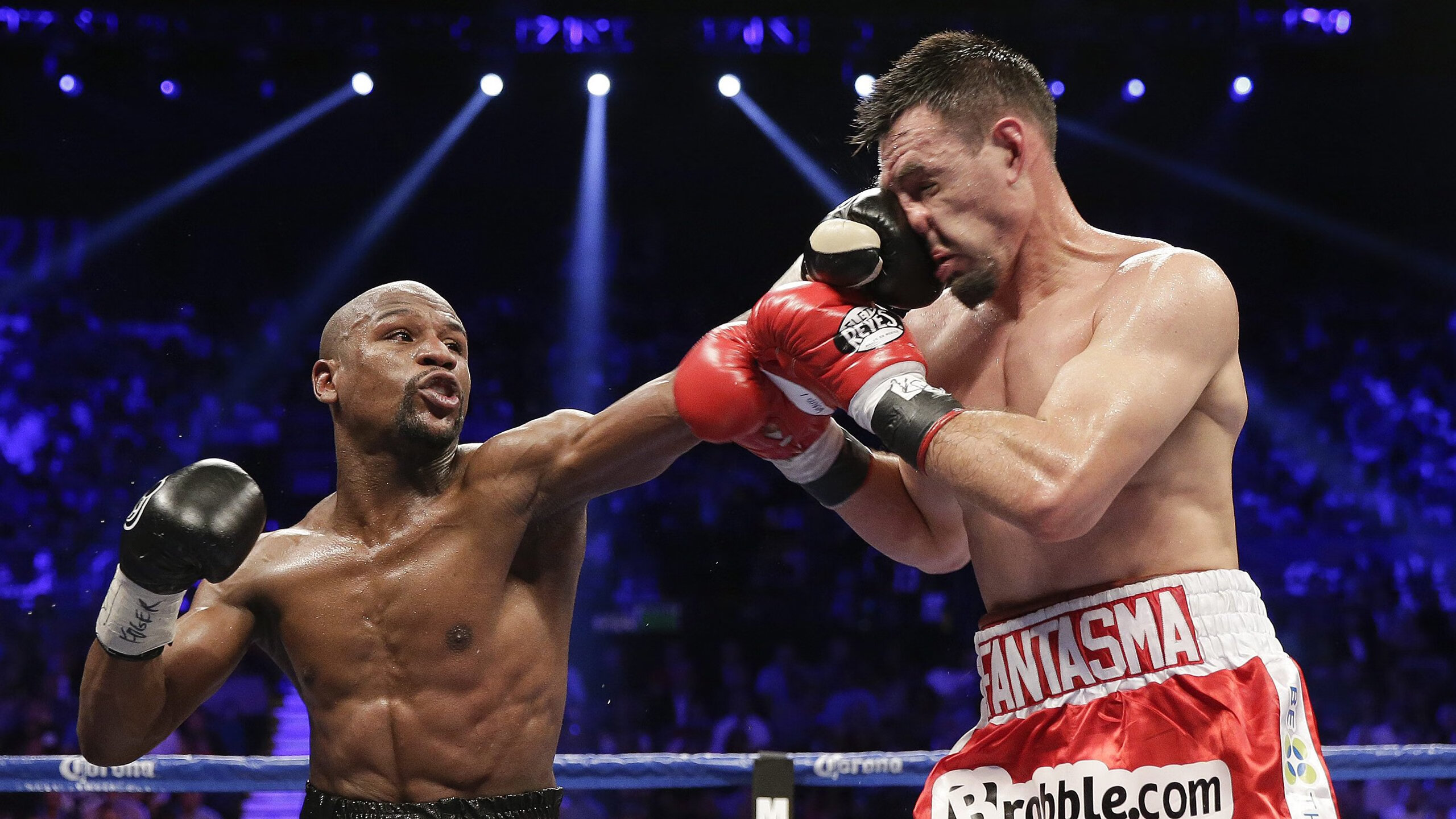 世界杯精彩瞬间：动人心弦，令人激情澎湃！，世界杯震撼的场景