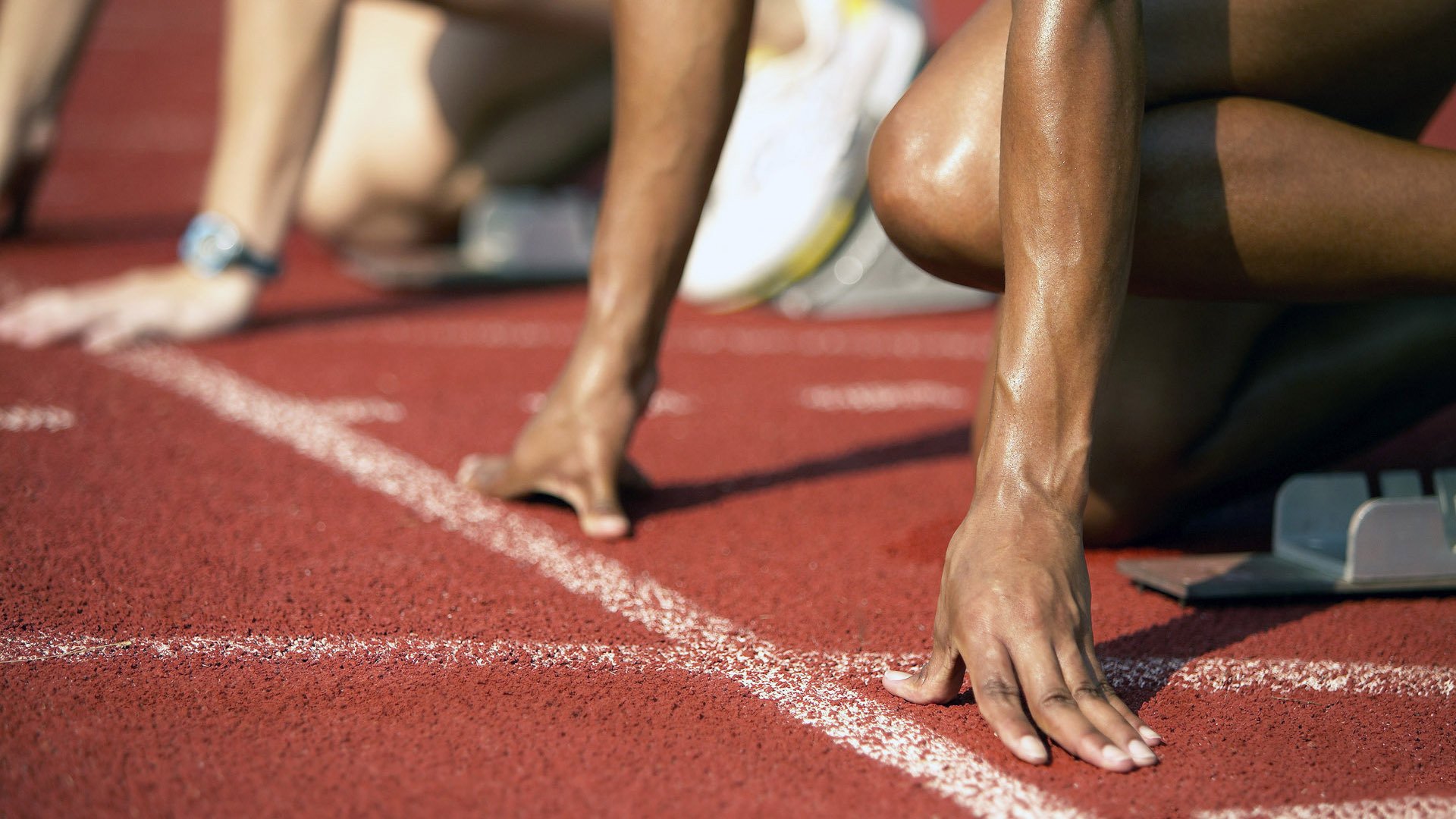 Clark 身体素质强，比赛活跃度高